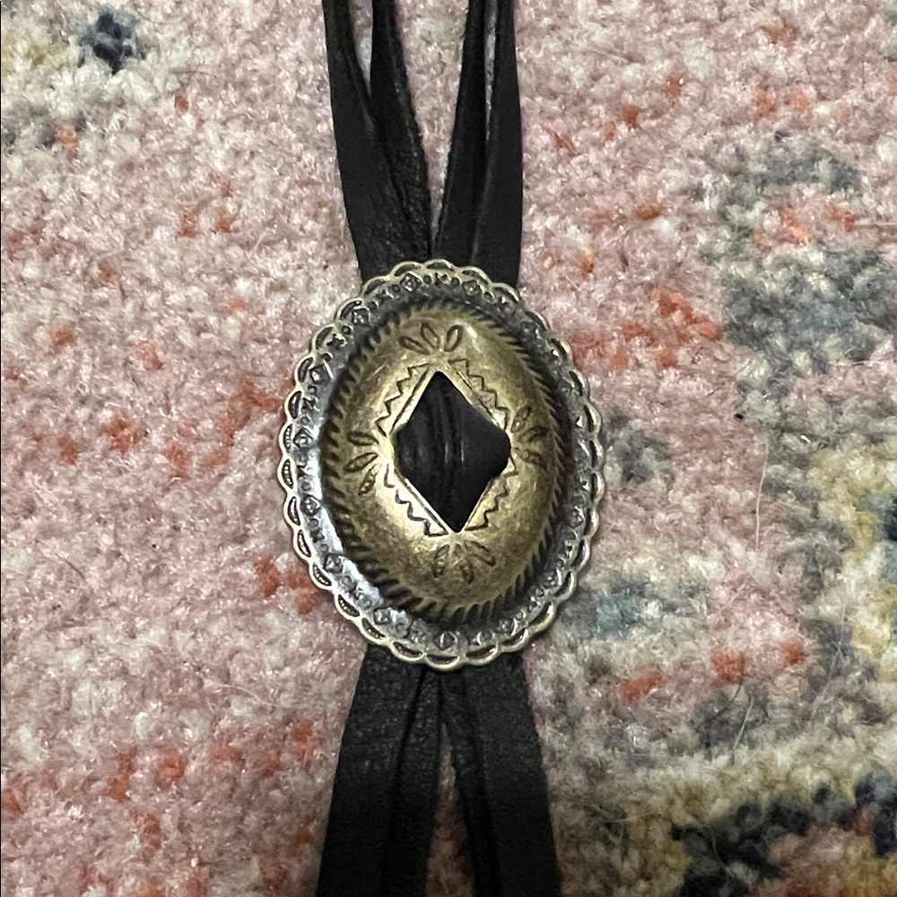 Bolo tie - Picture 2 of 4